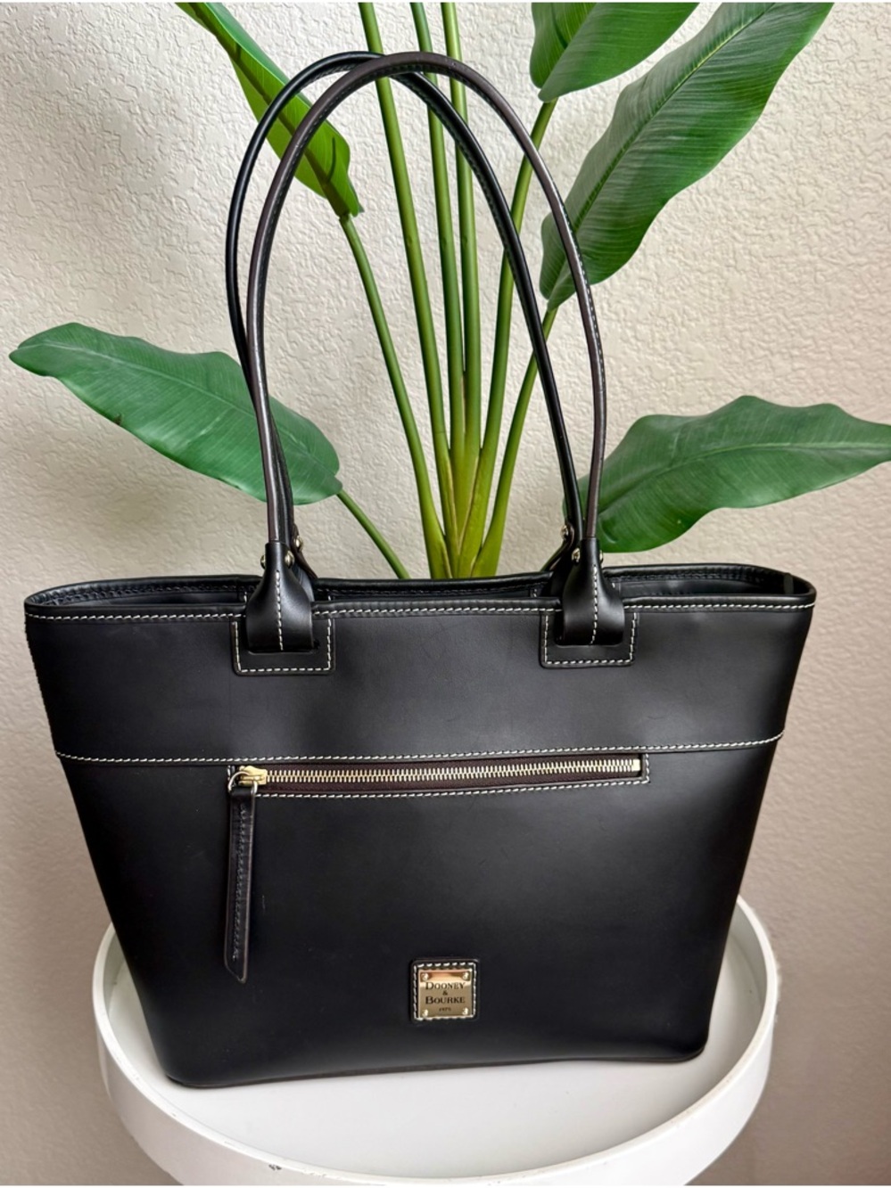 Dooney & Bourke Beacon Quincy Zip Tote-Black Vachetta Leather